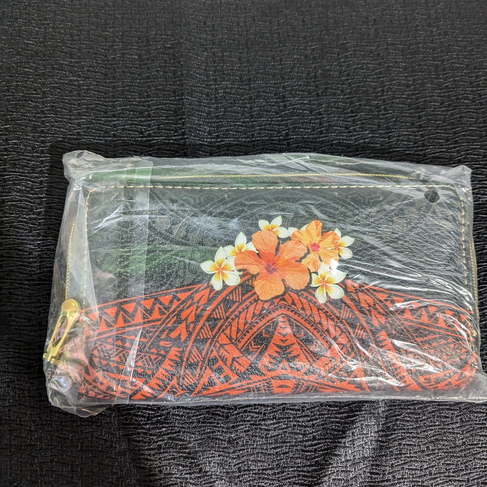 Polynesian- Tribal Design Floral Patterned Clutch with Zipper